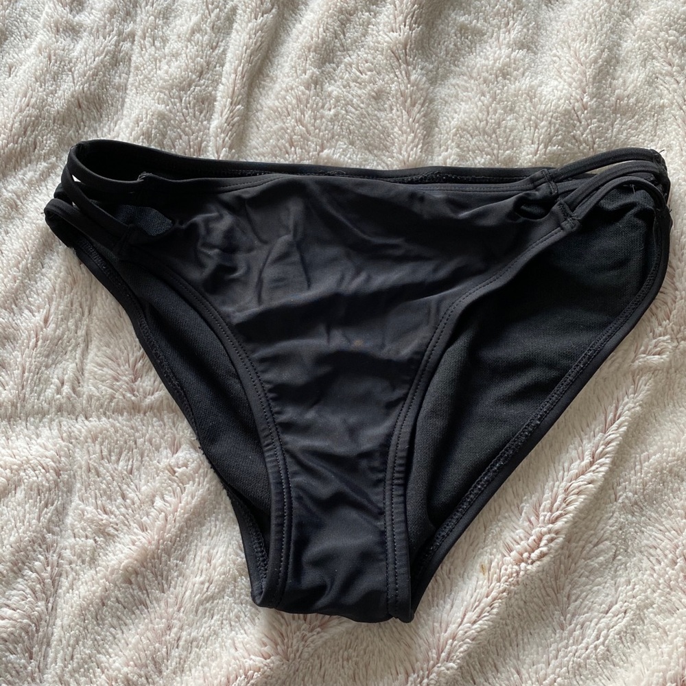 Bikini set - Picture 2 of 2